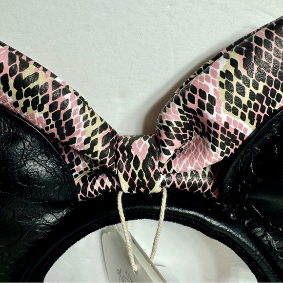 NWT. Disney Loungefly Minnie Ear Headband - Animal Print ears.  Loungefly ears - Picture 8 of 10